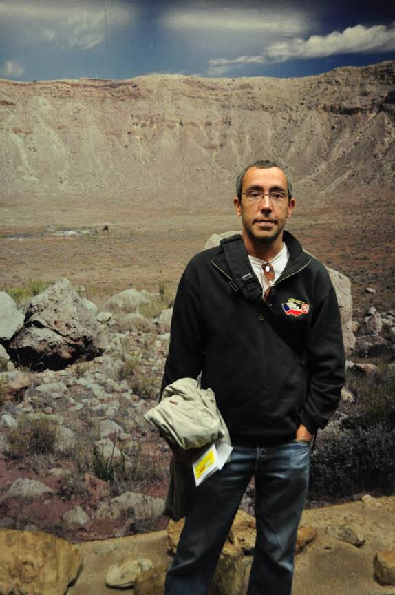 No museu, cenário simula o fundo da Meteor Crater, no Arizona - Estados Unidos